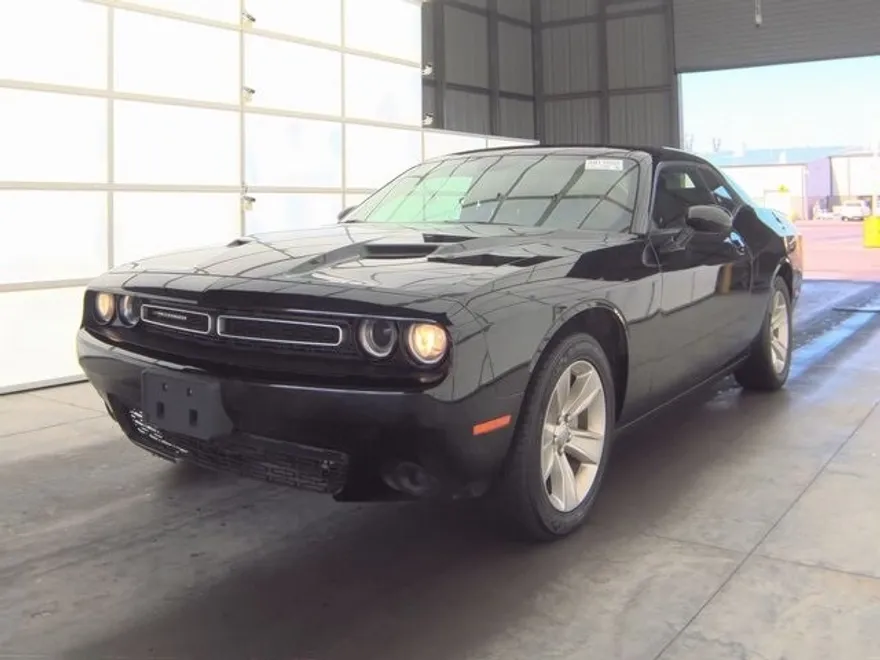 2023 Dodge Challenger SXT photo 1
