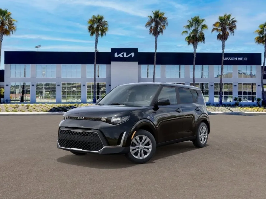 2025 Kia Soul LX photo 1