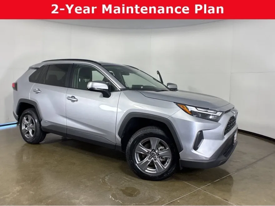 2024 Toyota RAV4 Hybrid XLE photo 1