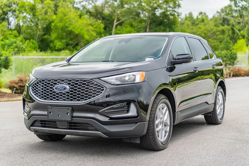 2024 Ford Edge SEL photo 1