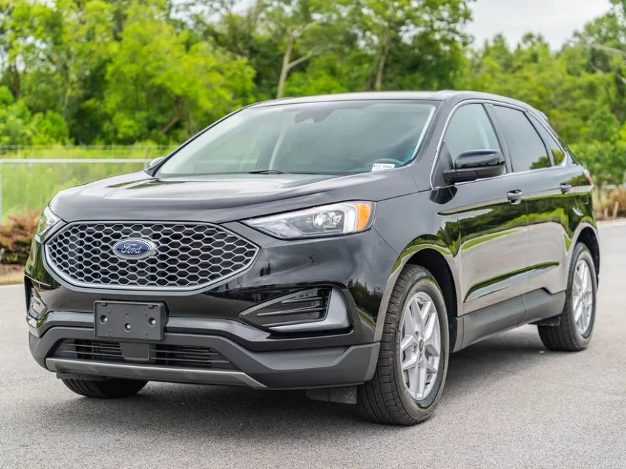 2024 Ford Edge SEL photo 1