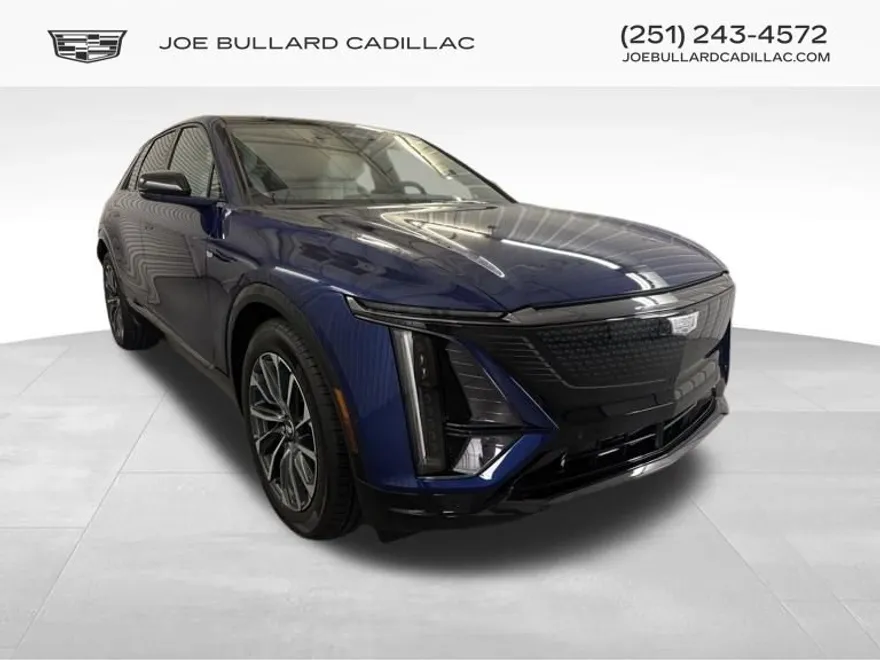 2025 Cadillac Lyriq Sport photo 1