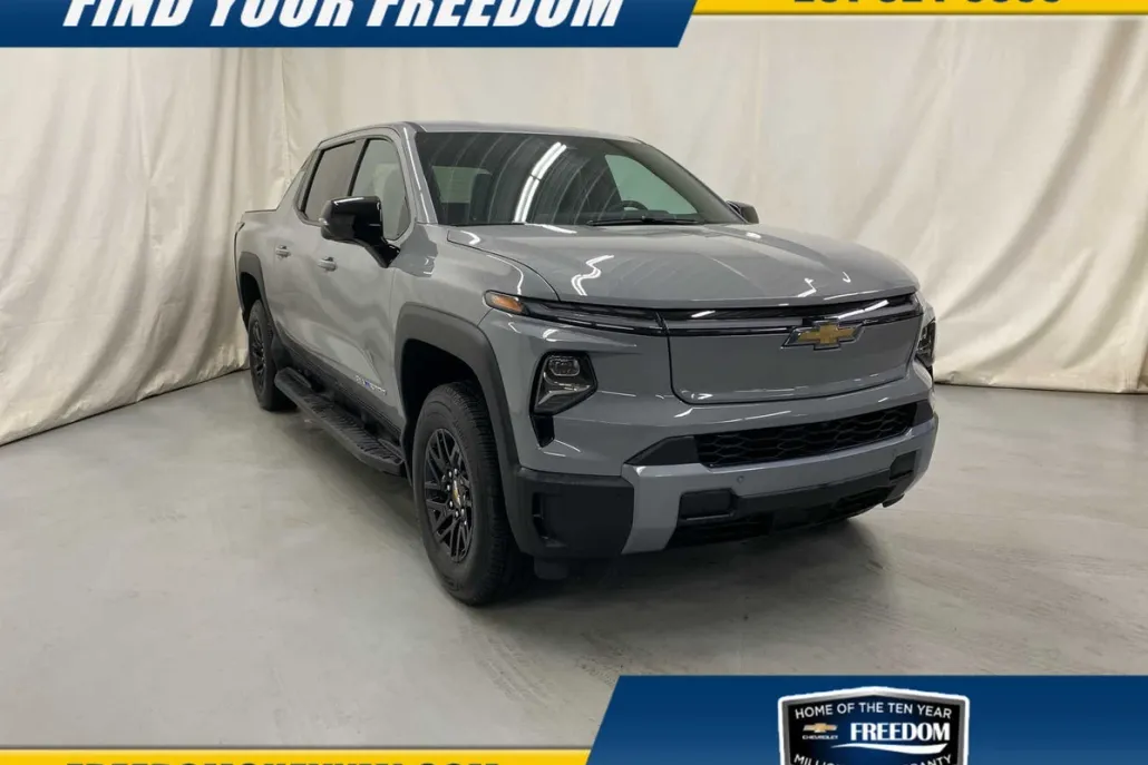 2025 Chevrolet Silverado EV LT photo 1