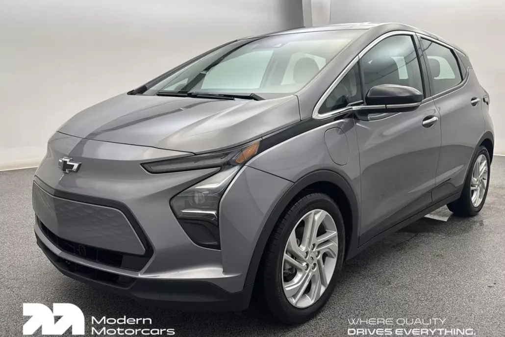 2023 Chevrolet Bolt EV 1LT photo 1