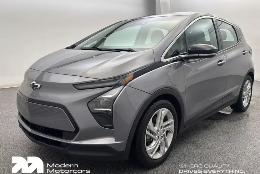 2023 Chevrolet Bolt EV 1LT photo 1