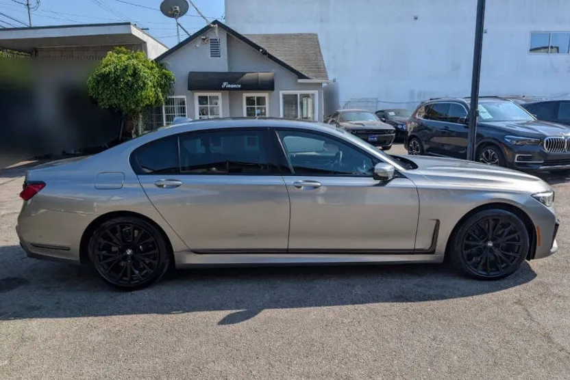 2021 Bmw 750i xDrive photo 1