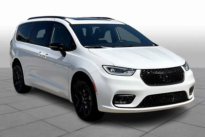 2026 Chrysler Pacifica Limited photo 1