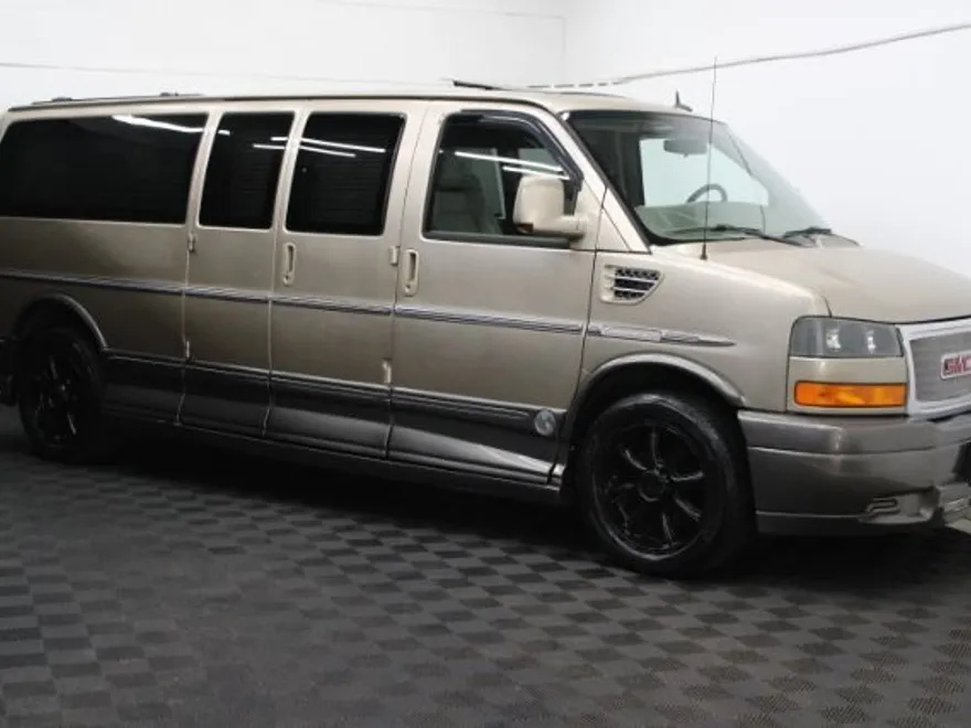 2012 Gmc Savana 2500 photo 1