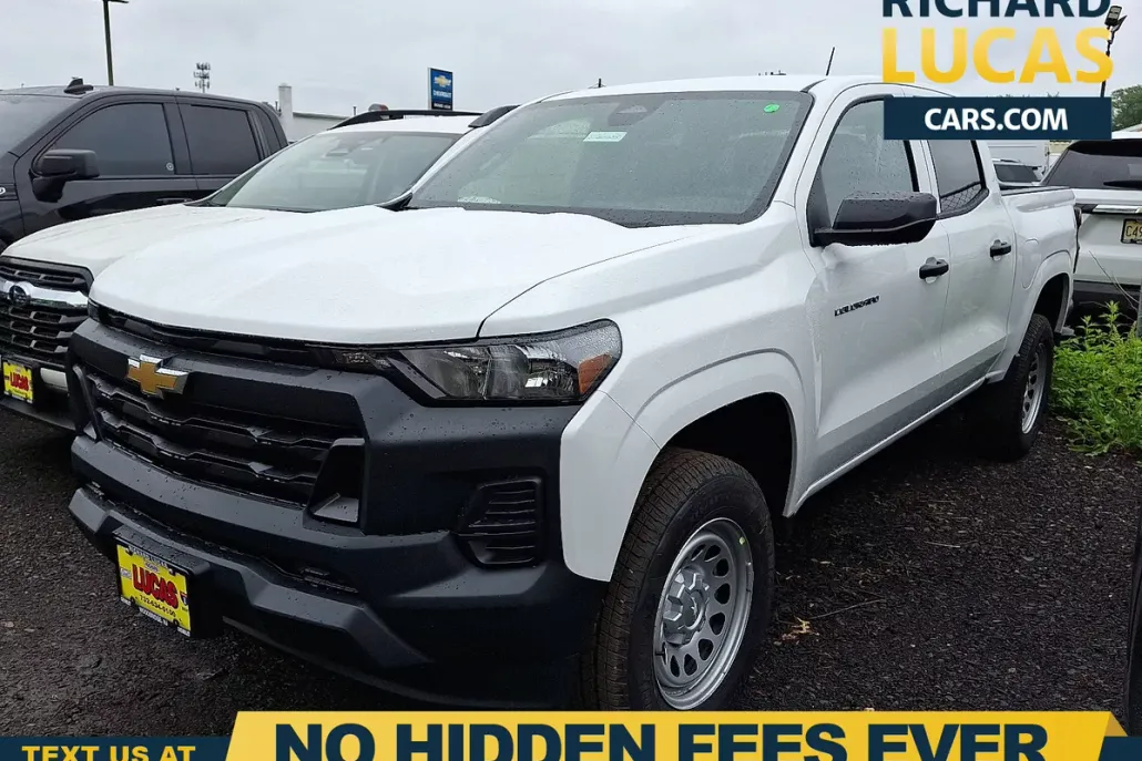 2025 Chevrolet Colorado LT photo 1