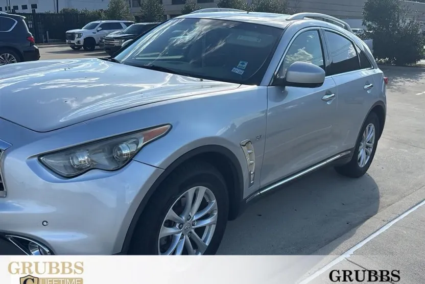 2015 Infiniti QX70 Base photo 1