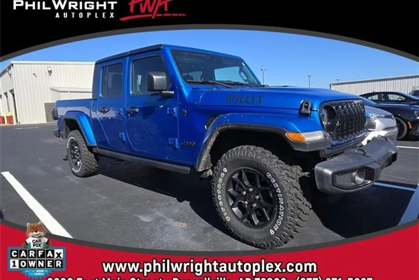2024 Jeep Gladiator Willys photo 1