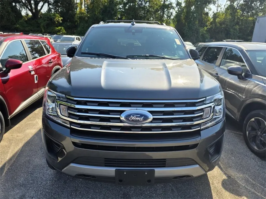 2021 Ford Expedition XLT photo 1