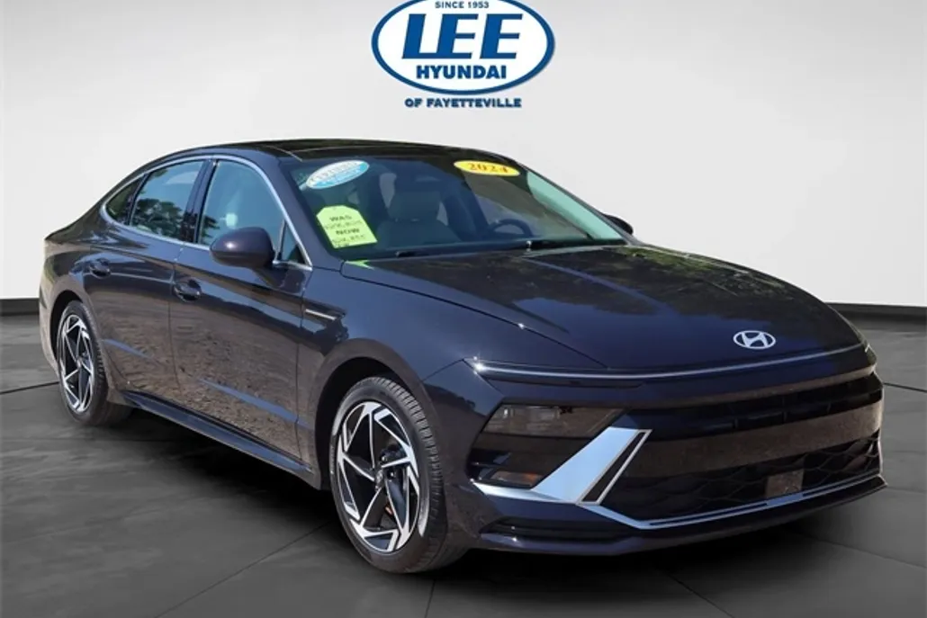 2024 Hyundai Sonata SEL photo 1