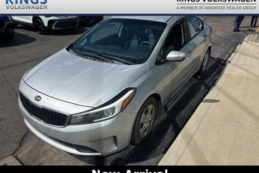 2017 Kia Forte LX photo 1