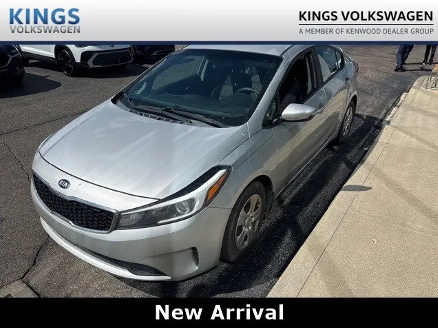 2017 Kia Forte LX photo 1