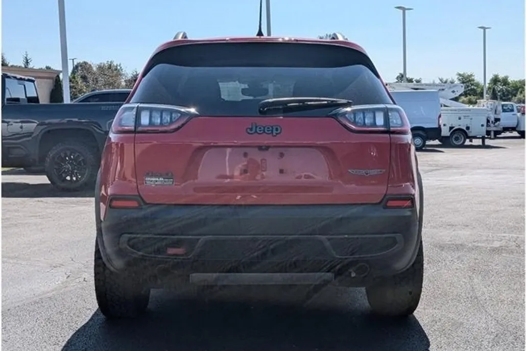 2019 Jeep Cherokee Trailhawk photo 1