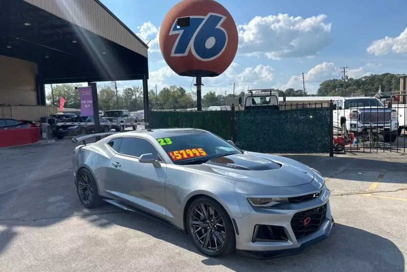 2023 Chevrolet Camaro ZL1 photo 1