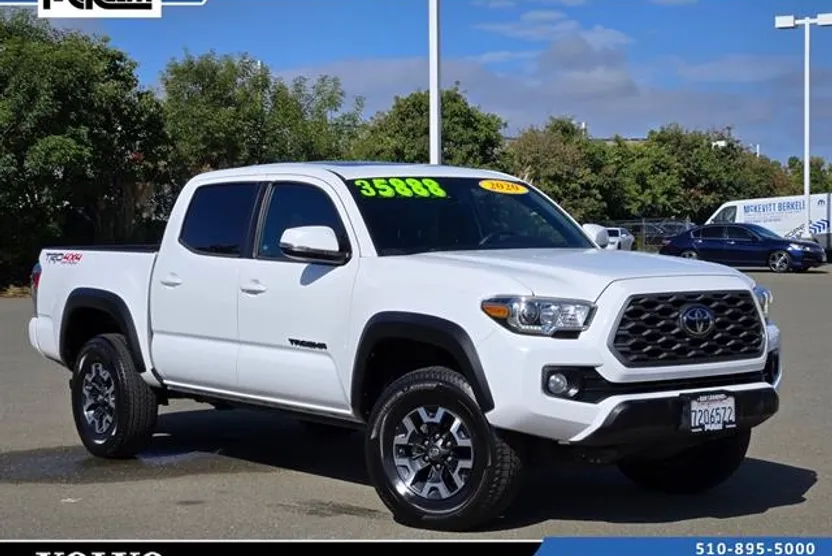 2020 Toyota Tacoma TRD Sport photo 1