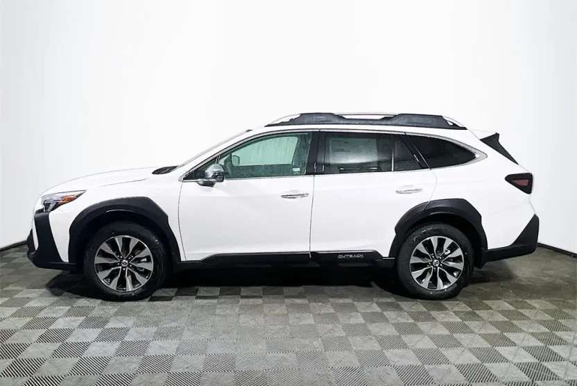 2025 Subaru Outback Touring XT photo 1
