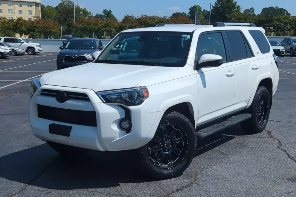 2020 Toyota 4Runner SR5 photo 1
