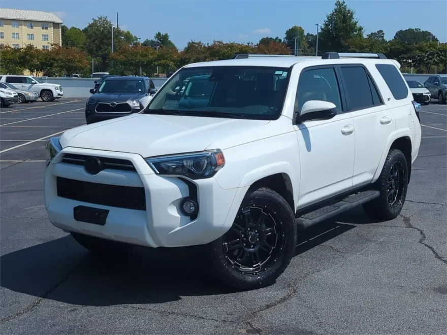 2020 Toyota 4Runner SR5 photo 1