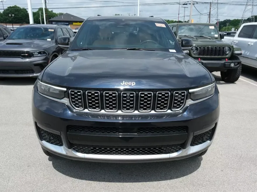 2024 Jeep Grand Cherokee L Summit photo 1