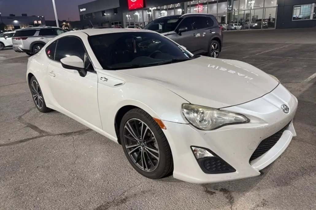 2013 Scion FR-S Base photo 1