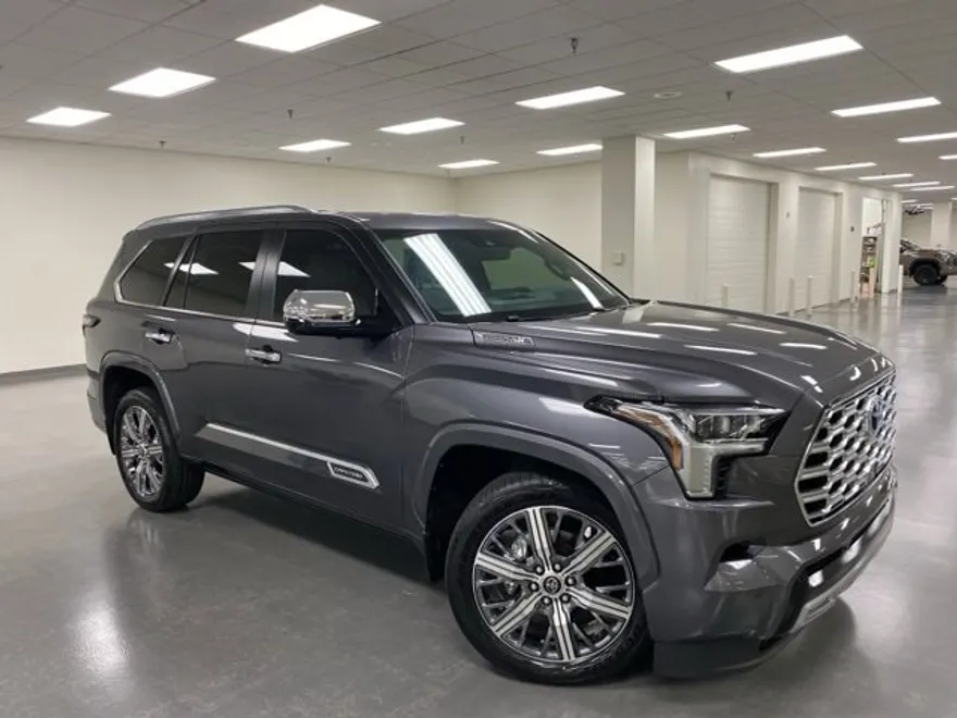 2024 Toyota Sequoia Capstone photo 1
