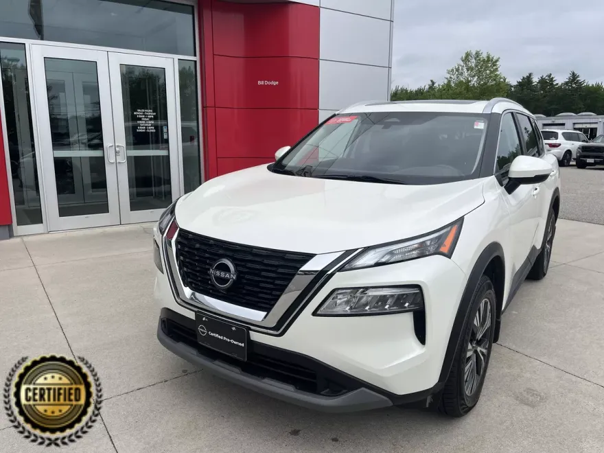 2022 Nissan Rogue SV photo 1