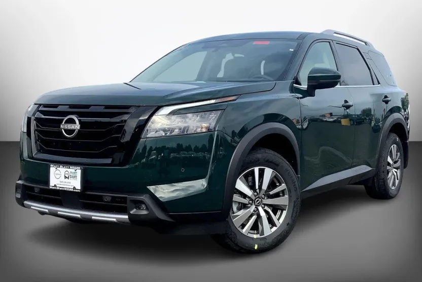 2025 Nissan Pathfinder SL photo 1