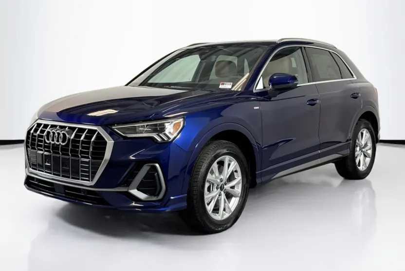 2025 Audi Q3 S line Premium Plus 45 TFSI photo 1