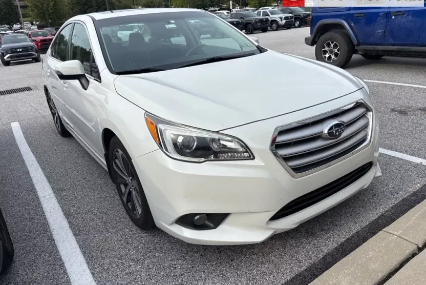 2016 Subaru Legacy 2.5i Limited photo 1