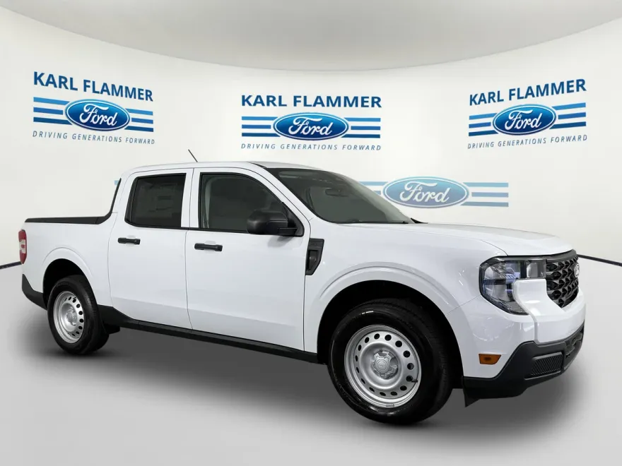2025 Ford Maverick XL photo 1