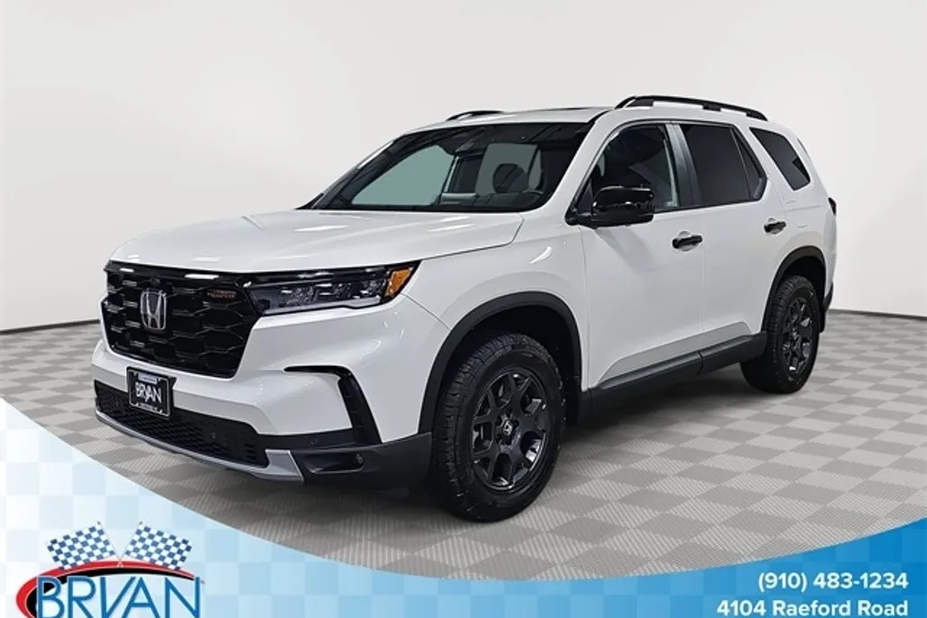 2025 Honda Pilot TrailSport photo 1