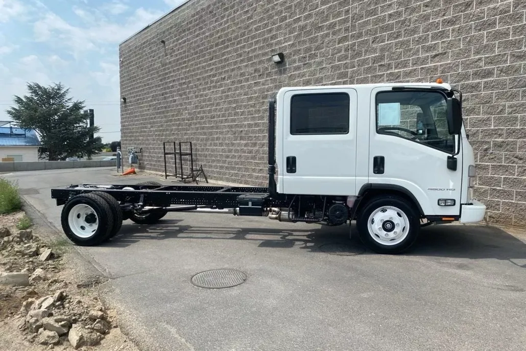 2025 Chevrolet Silverado 4500HD Base photo 1