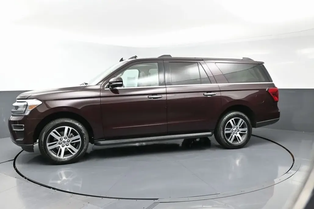2024 Ford Expedition MAX Limited photo 1