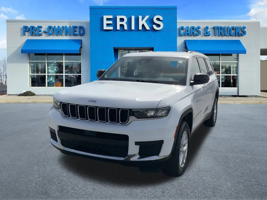 2023 Jeep Grand Cherokee Laredo Altitude photo 1