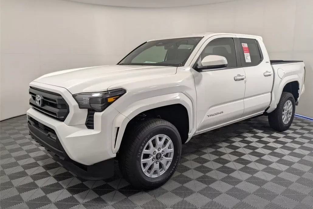 2025 Toyota Tacoma SR5 Double Cab photo 1