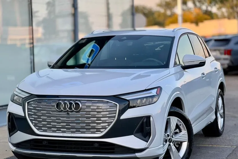 2024 Audi Q4 50 55 E-tron Premium photo 1