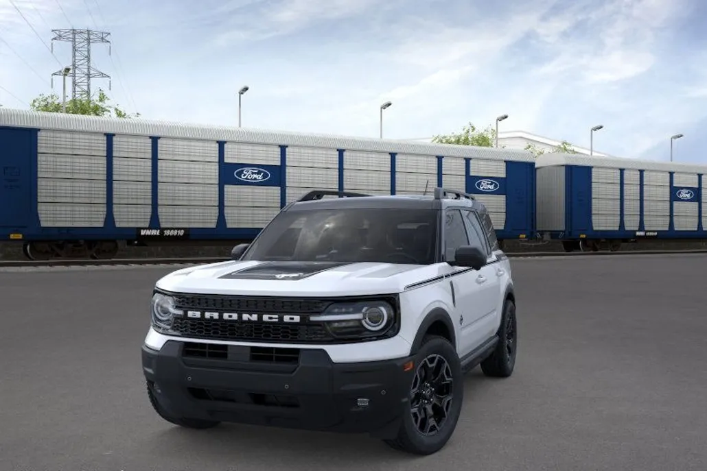 2025 Ford Bronco Sport Outer Banks photo 1