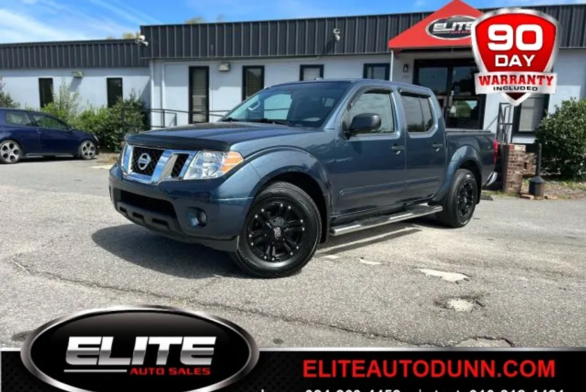 2014 Nissan Frontier Crew Cab SV photo 1