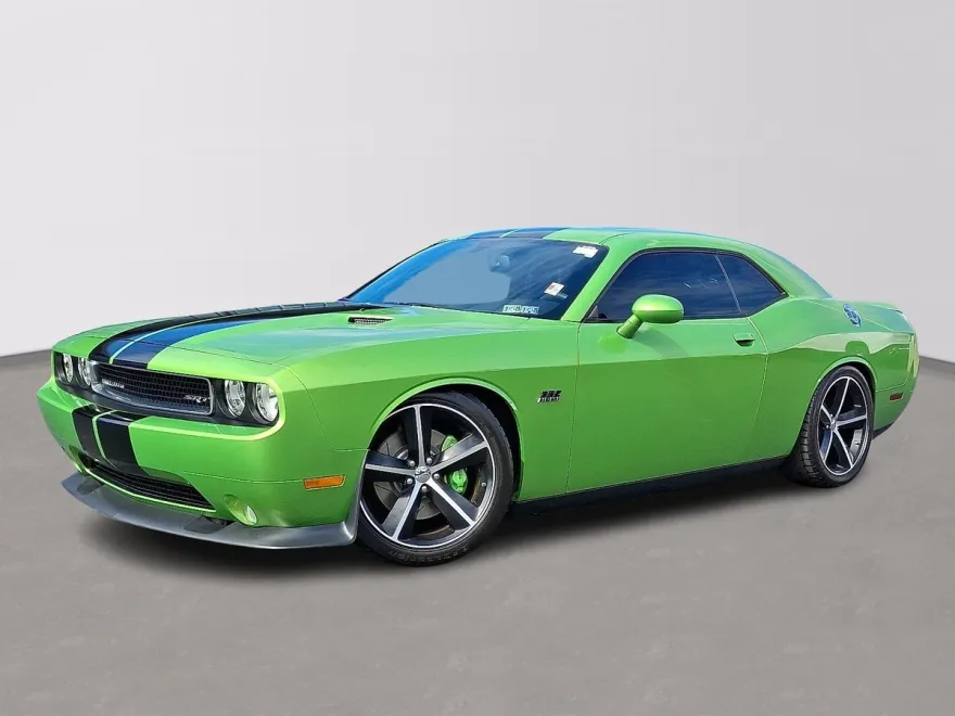 2011 Dodge Challenger SRT8 photo 1