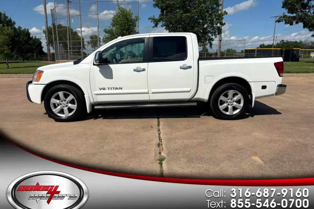 2008 Nissan Titan Crew Cab LE photo 1