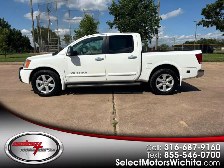 2008 Nissan Titan Crew Cab LE photo 1