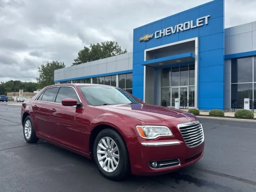 2014 Chrysler 300 Base photo 1