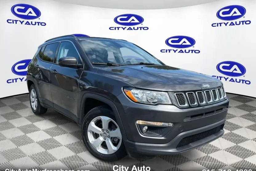 2021 Jeep Compass Latitude photo 1