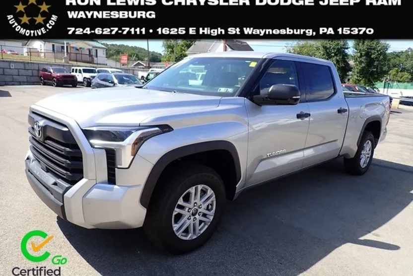 2023 Toyota Tundra SR5 CrewMax photo 1