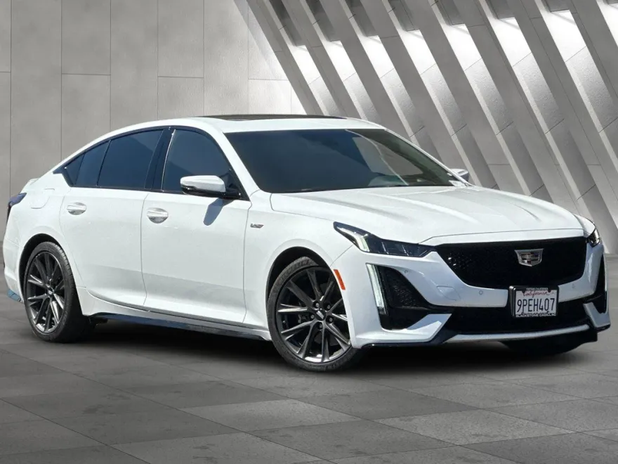 2024 Cadillac CT5 V photo 1