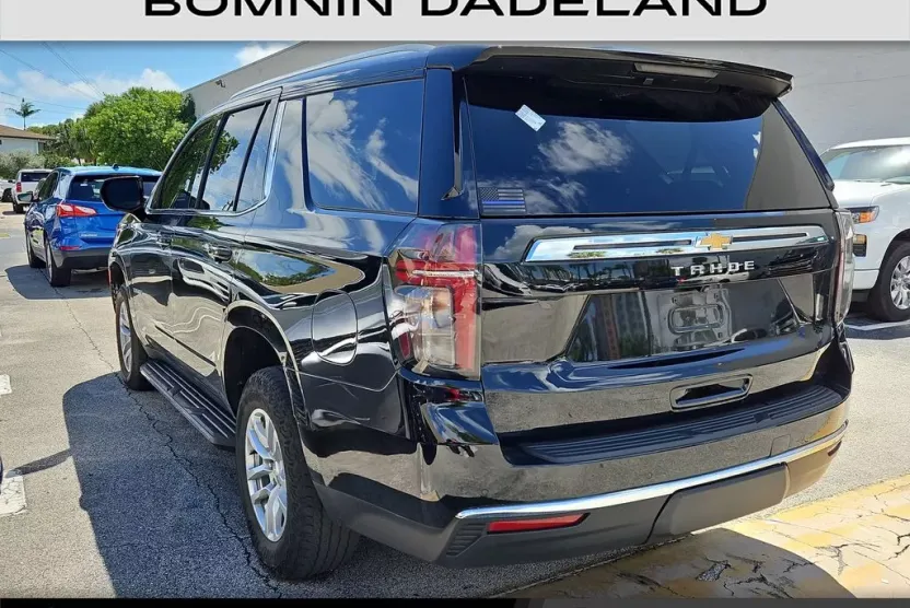 2023 Chevrolet Tahoe LS photo 1
