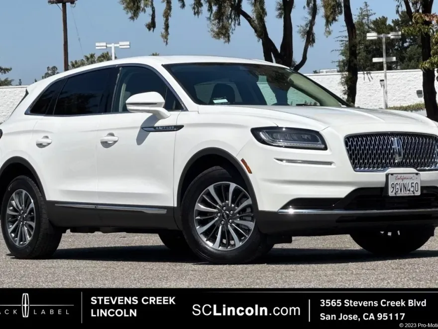 2023 Lincoln Nautilus Standard photo 1